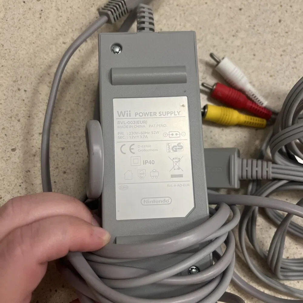 Nintendo Wii Power Supply Ac Adapter + AV Cables RVL-002 (EUR) + RVL-009